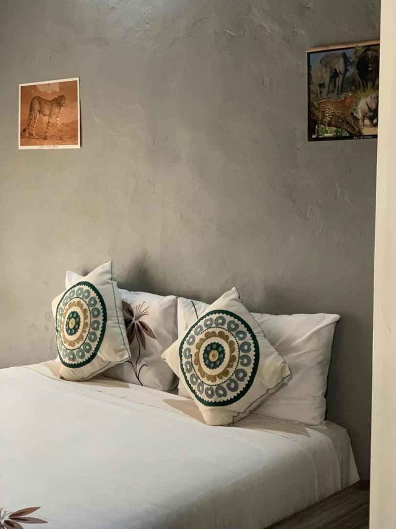 Jungle Breeze Home Stay Kasane Extérieur photo