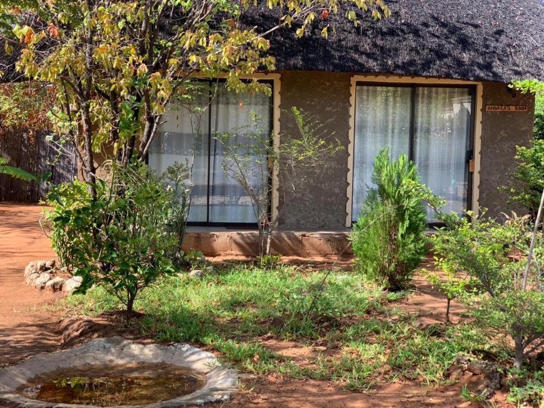 Jungle Breeze Home Stay Kasane Extérieur photo