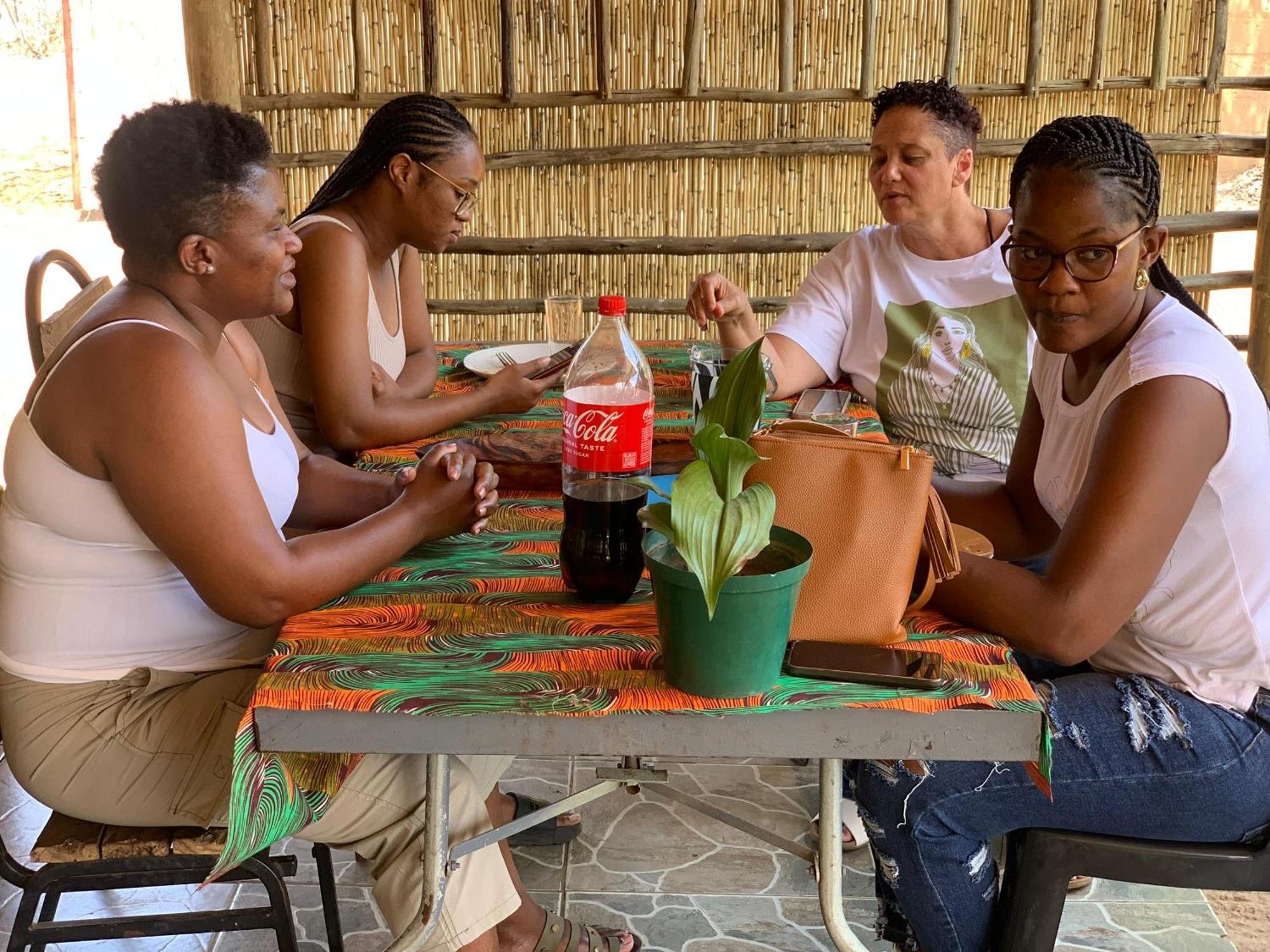 Jungle Breeze Home Stay Kasane Extérieur photo